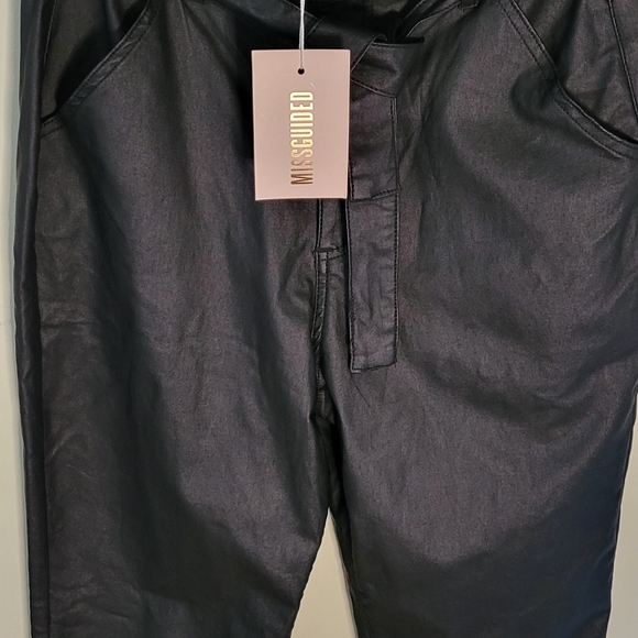 Missguided high waisted (paperbag) coated jeans/pants - Picture 6 of 8